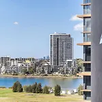 93Op Waterview Retreat Abnb-Style 2Br Free Parking & Near To Mall