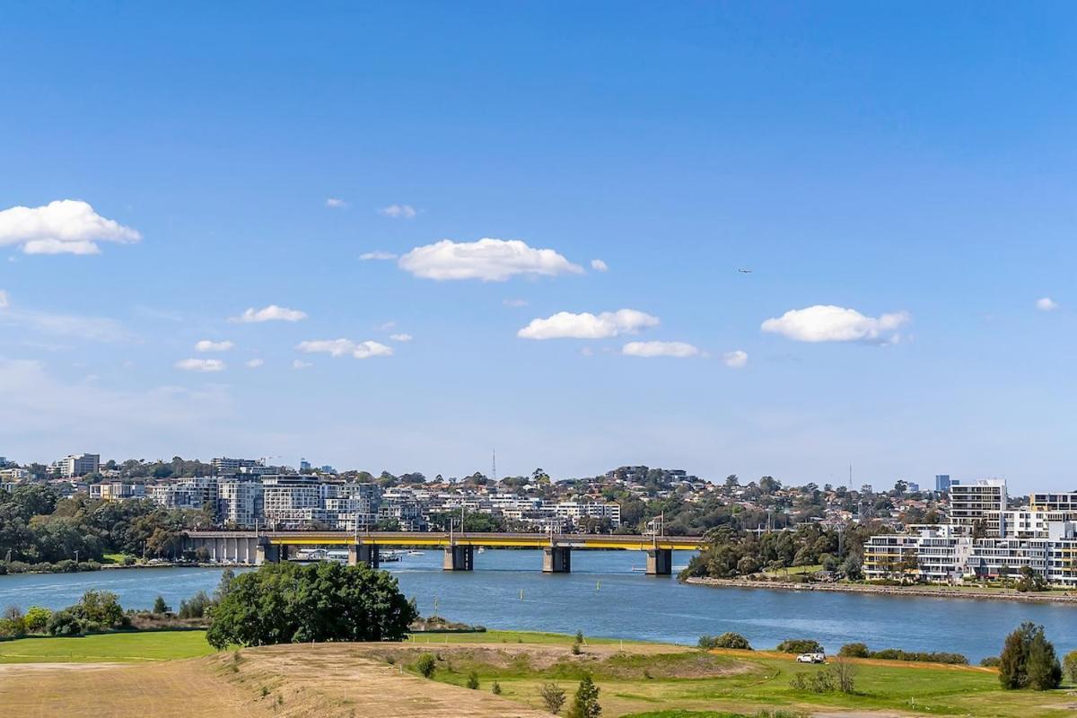 93op Waterview Retreat Abnb-style 2br Free Parking & Near To Mall Apartment *